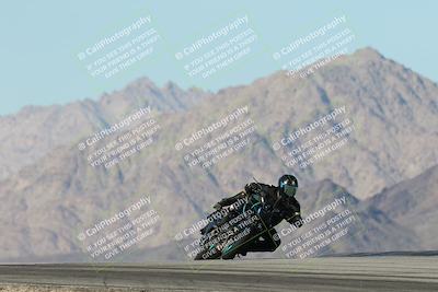 media/Dec-01-2025-Moto Forza (Mon) [[2daa91e15f]]/2-Intermediate Group/Session 4 Turn 9/